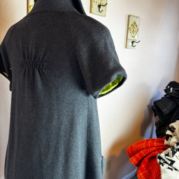 Alice and Olivia Short Sleeve Cashmere Blend Sweater Jacket in Grey - Size Small - Picture 5 of 7